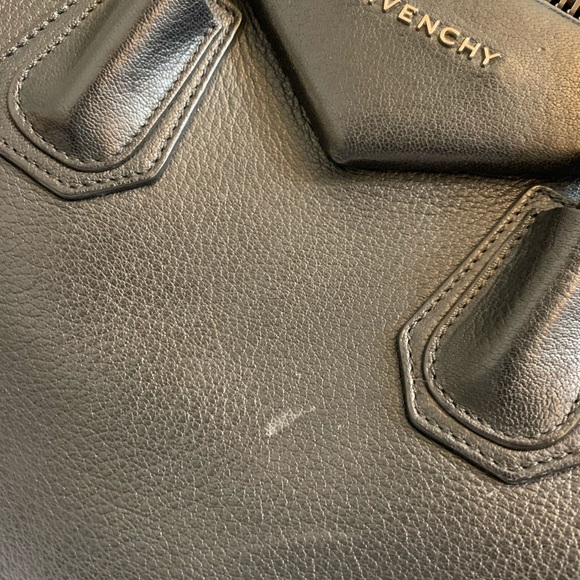 Authentic Givenchy Antigone Medium bag - Picture 4 of 8